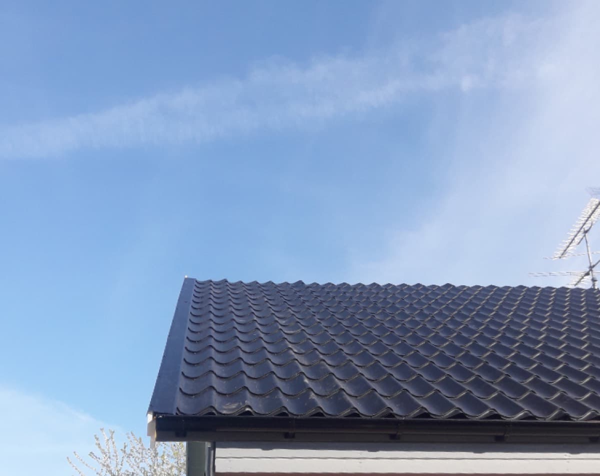 Takomläggning plåttak – Upplands Bro – bild 6